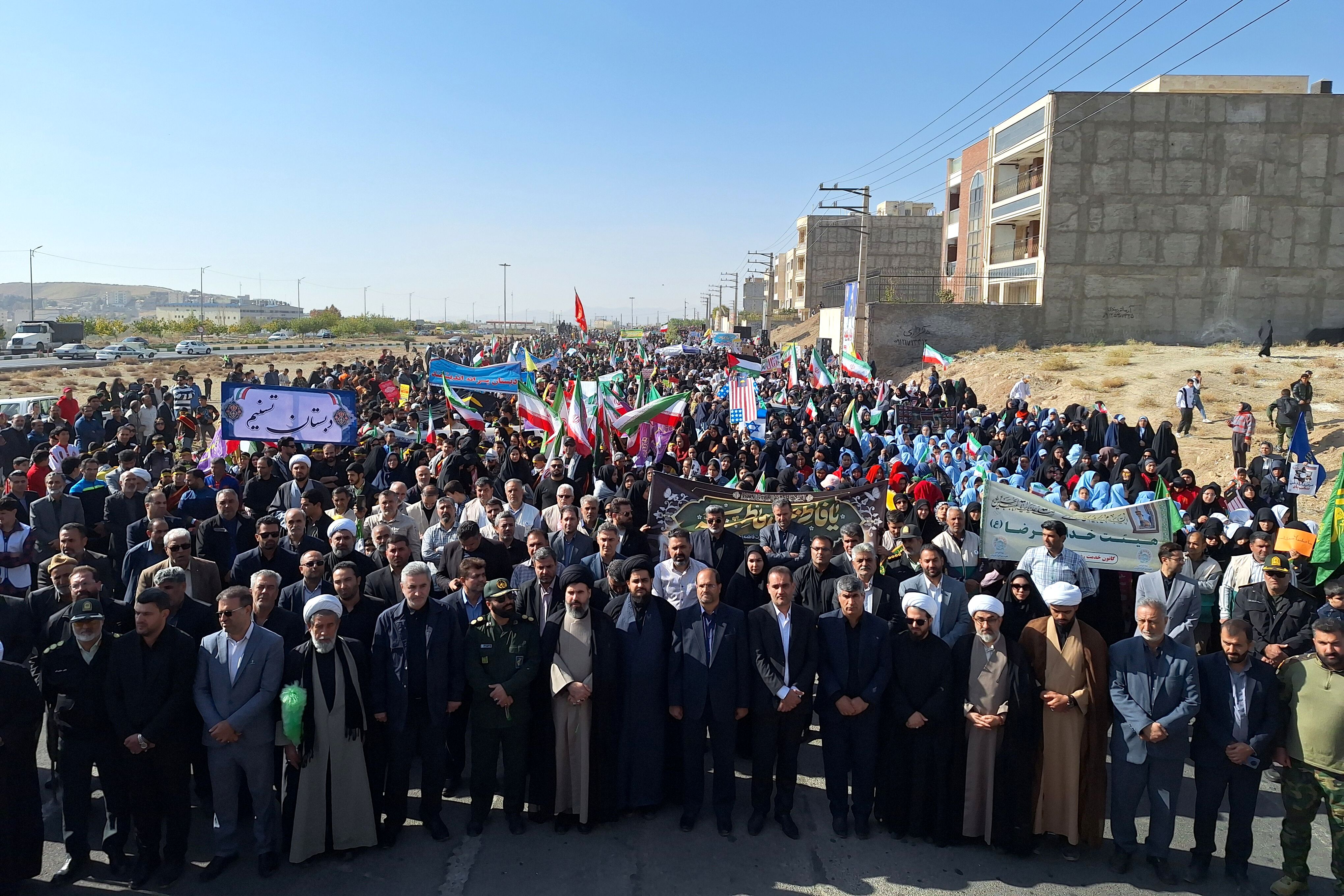 گزارش تصویری از راهپیمایی سیزده آبان در پردیس