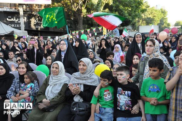 برگزاری باشکوه «مهمانی کیلومتری غدیر» در کرمانشاه با مشارکت گسترده مردم و دانش‌آموزان