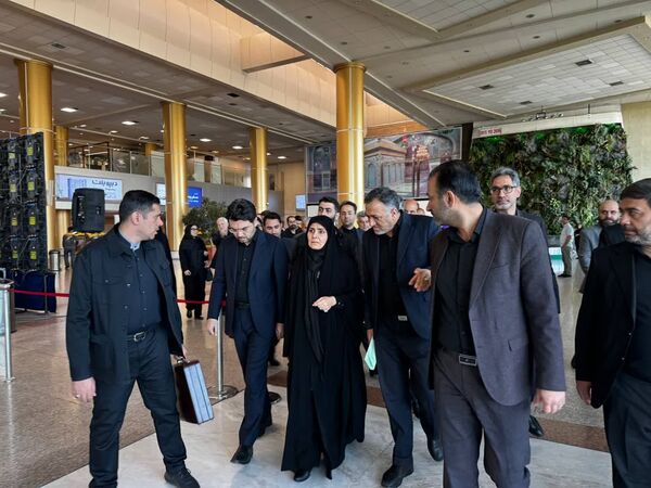 بازدید وزیر راه و شهرسازی از روند خدمات‌رسانی زائران در ایام پایانی دهه صفر
