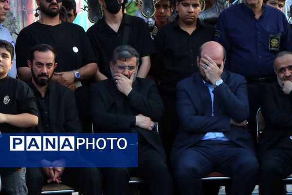 نخستین سالگرد خادم‌الرضا (علیه‌السلام) شهید آیت‌الله سید ابراهیم رئیسی در عرصه میدان شهدا مشهد 