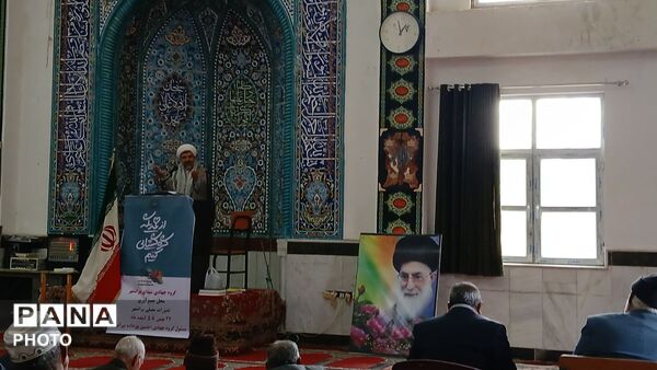 حضور پررنگ دانش‌آموزان بیرانوندی در نماز جمعه
