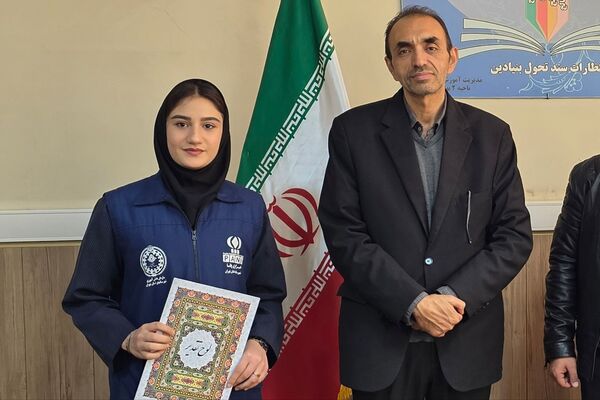 تقدیر از دانش آموز خبرنگاران فعال پانا بهارستان دو