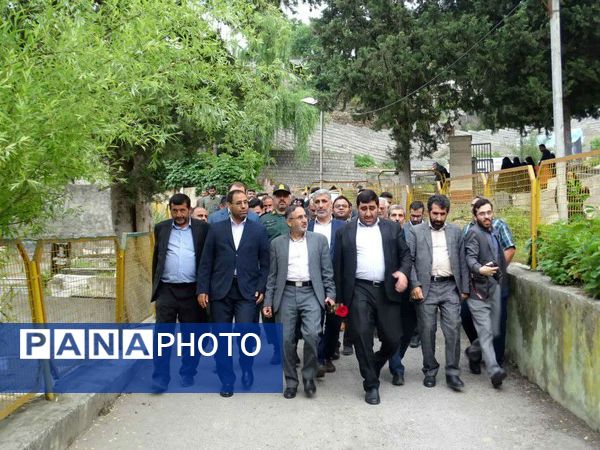 نشست صمیمی نخبگان و فرهنگیان سوادکوه با حضور معاون پارلمانی وزیر آموزش‌وپرورش 