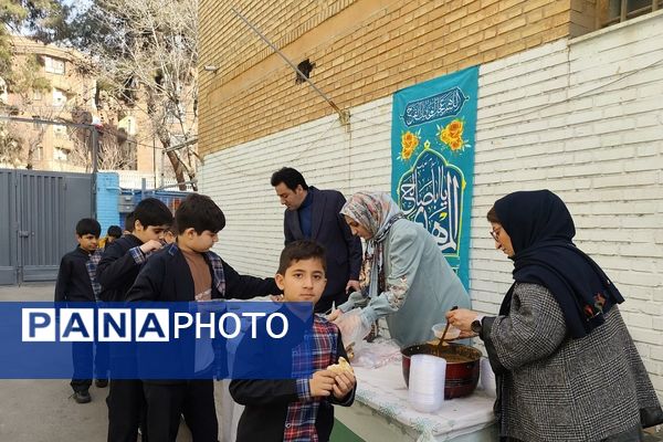 جشن دهه فجر و اعیاد شعبانیه در مدارس ناحیه دو شهرری 