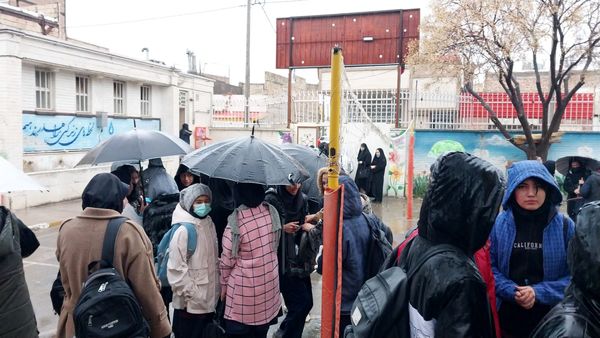 اولین بارش باران الهی در شهر زیبای  نیشابور 