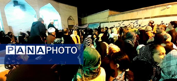 مراسم اعتکاف مادر دختری در مسجد صاحب الزمان آشخانه