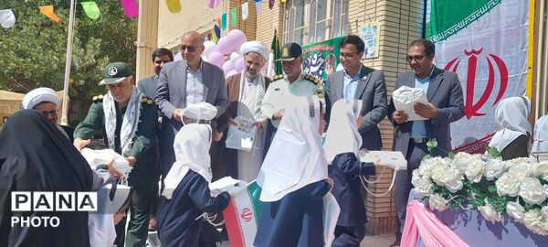 جشن شکوفه ها در دبستان عصمت