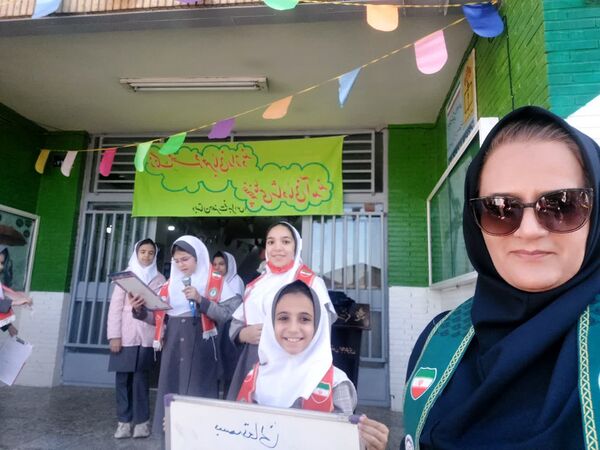 صبحگاه شاد مدارس دخترانه استان اصفهان در قالب طرح «نوجوان شاد ایرانی (نشا)»