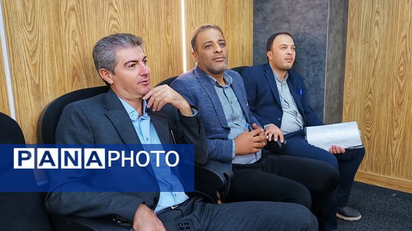 نشست خبری نماینده بویراحمد دنا و مارگون با خبرنگاران 