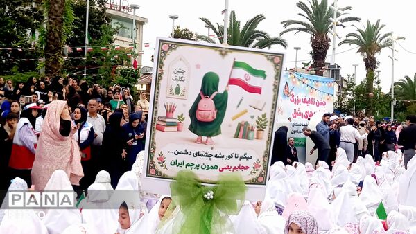حضور معاون پرورشی وزارت آموزش و پرورش در جمع فرشتگان نمازگزار