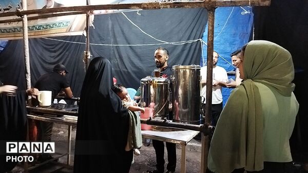 موکب شهدای روستای آهوان در هشتاد و نهمین شب از اجتماعات مردمی 