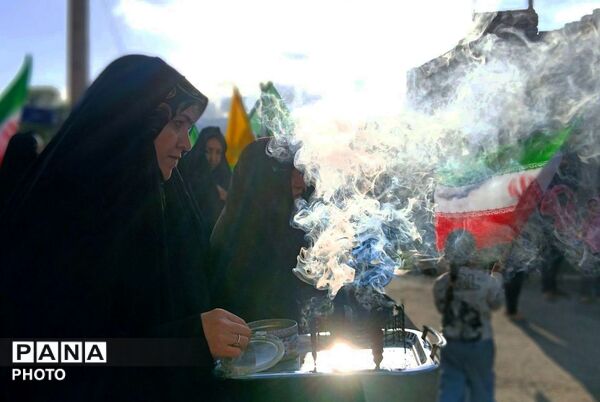 شریف آباد مشرف به یادگاری رهبر