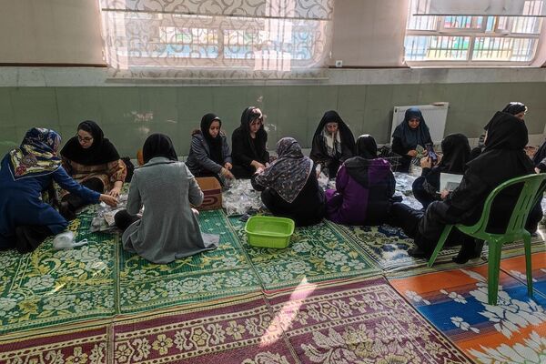 برگزاری سفره افطاری به مناسبت ماه مبارک رمضان در مدارس ناحیه دو شهرری 
