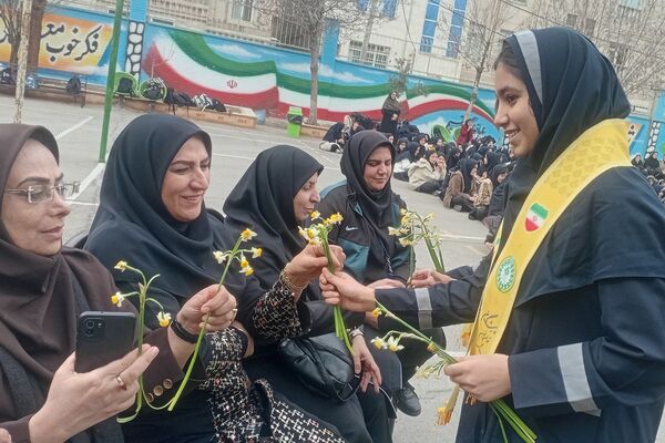 جشن نیمه شعبان در مدرسه زهره وند قرچک