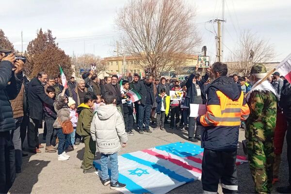 فیروزکوه یکپارچه فریاد «استقلال، آزادی» سر داد