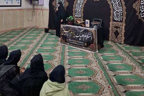 در سوگ مادرِ وفا
