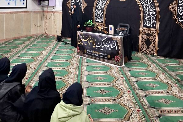 در سوگ مادرِ وفا