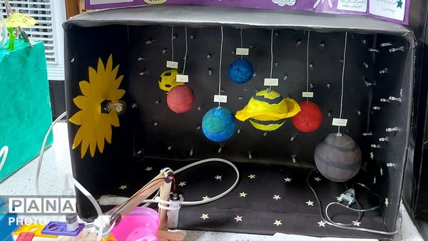 نمایشگاه جابربن‌ حیان در دبستان دخترانه فرهنگیان ۲ 