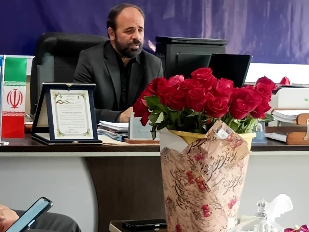  معلم برجسته باید شاگرد قرآن باشد