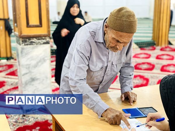 حضور پرشور و آگاهانه فرهنگیان، دانش‌آموزان و آحاد مردم شریف شهرستان مه‌ولات در چهاردهمین دوره انتخابات ریاست جمهوری