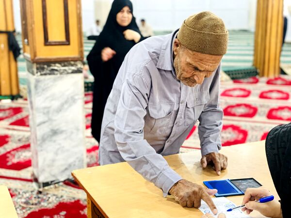 حضور پرشور و آگاهانه فرهنگیان، دانش‌آموزان و آحاد مردم شریف شهرستان مه‌ولات در چهاردهمین دوره انتخابات ریاست جمهوری