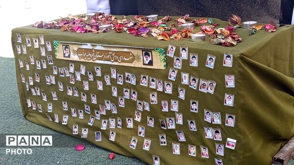 زنگ سپاس معلم همزمان با سراسر کشور در مدرسه شجره طیبه میناب