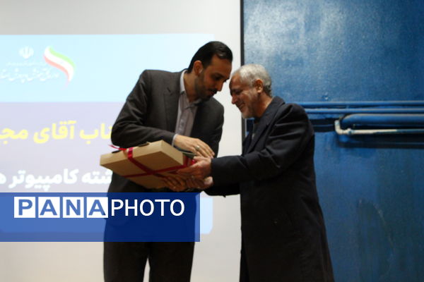 گردهمایی سفیران سلامت متوسطه اول و دوم مدارس یزد