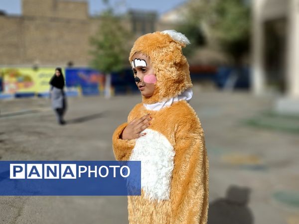 جشن شکوفه ها در دبستان مصلی نژاد