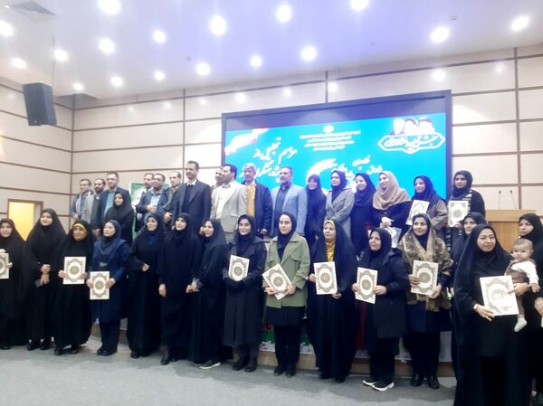 تجلیل از معلمان پژوهنده و دانش‌آموزان پژوهشگر در شهرستان قدس
