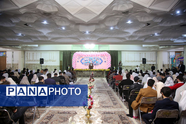 جشن ازدواج ۷۳۰ زوج دانشجوی در حرم حضرت معصومه(س)