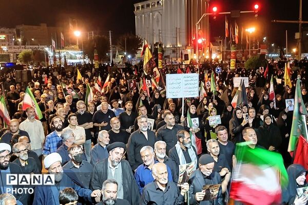 صد و بیست و هفت  شب استقامت در قرچک؛ خیابان همچنان شاهد حماسه حضور مردم 