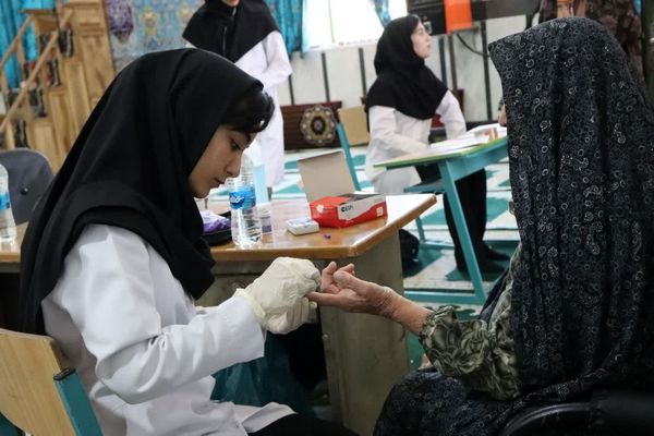 خدمات جهادی پزشکی و فرهنگی در روستای آرمودآقاجی