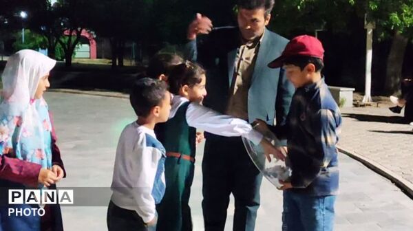 برگزاری همایش پیاده روی خانوادگی در باغ بانوان نجف آباد 