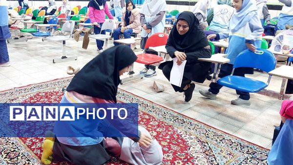 جشنواره رقابت‌های علمی و مهارتی سفیران سلامت ناحیه ۶مشهد