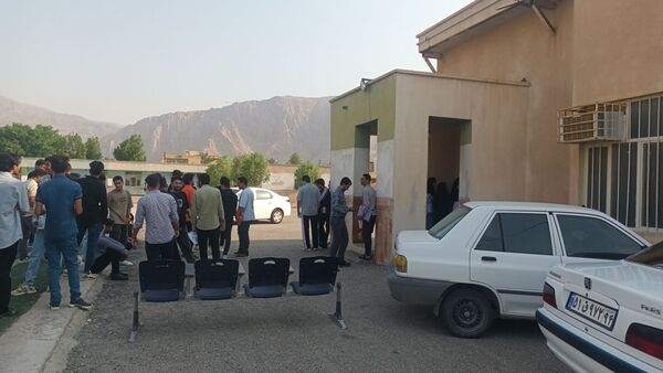 برگزاری آزمون سراسری کنکور در حاجی‌آباد