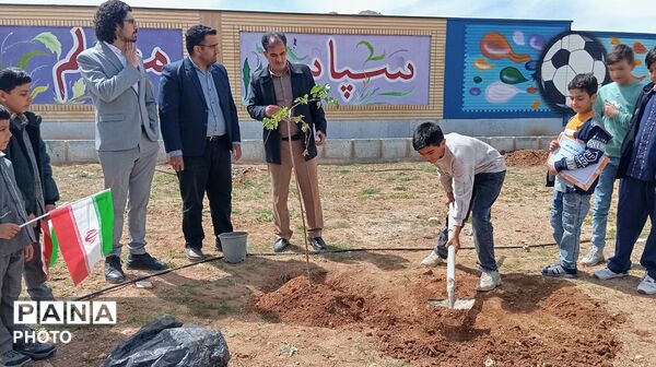 پویش ملی کاشت نهال امید