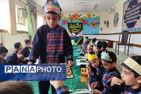 برگزاری جشن قرآن در دبستان هیات امنایی قلنبر ناحیه 2 شهرری 