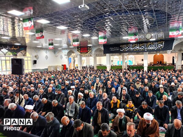 نماز جمعه در شهرستان کاشمر 