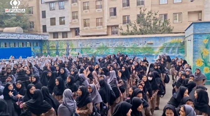 زنگ مهر در دبیرستان امام هادی(ع) به صدا درآمد