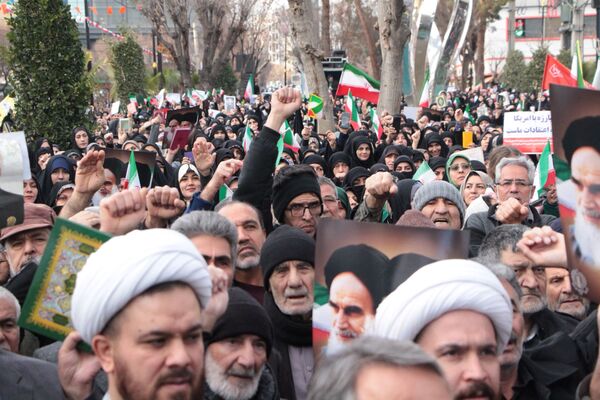تا آخرین قطره‌ی خون برای ایران، به پای ایران