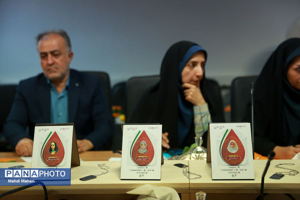 نشست خبری « فصلی از رویش جوانه‌ها»