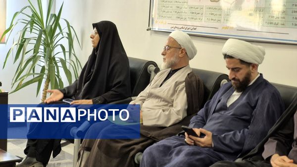 برگزاری جلسه شورای اداری در بلده