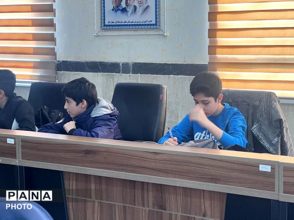 اولین جلسه آموزش خبرنگاری برای دانش‌آموزان پانا در هشتگرد 