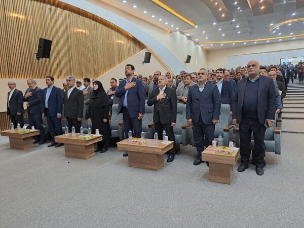 دیدار صمیمی وزیر آموزش‌وپرورش با فرهنگیان استان خوزستان