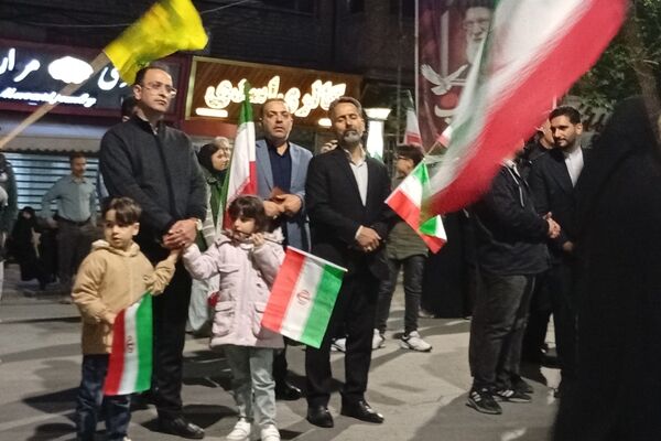 مردم ولایتمدار شهرستان ملایر حضورشان را به رخ جهانیان کشاندند