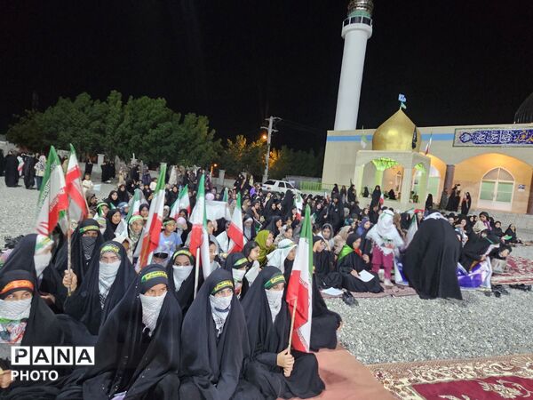 اجتماع حماسی «دختران زینبی» در سندرک به مناسبت سالروز ولادت حضرت معصومه (س)