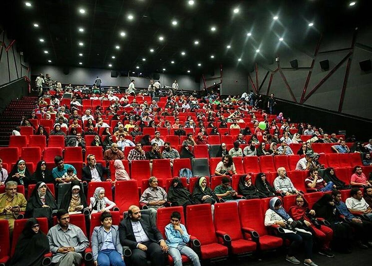 «زنده‌شور»  همچنان صدرنشین گیشه سینمای ایران ؛ «استخر» در تعقیب