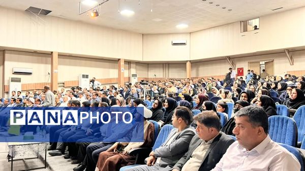 مراسم تجلیل از فرهنگیان‌‌برتر و بازنشستگان بستک