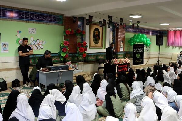 گرامیداشت شهادت حضرت زهرا در دبستان ناصر تبرا 