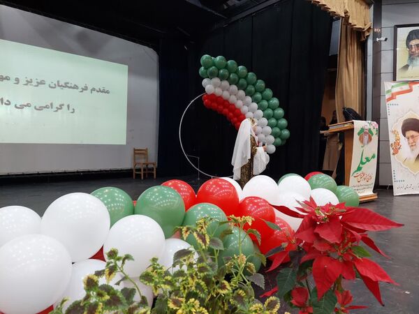 از فرهنگیان شاخص خرمدره تقدیر شد
